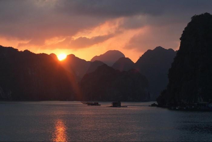 Anh Thuan Hotel 1 Cat Ba Island Εξωτερικό φωτογραφία