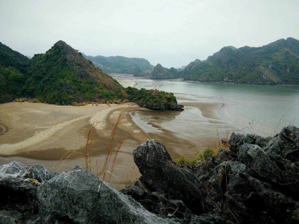 Anh Thuan Hotel 1 Cat Ba Island Εξωτερικό φωτογραφία